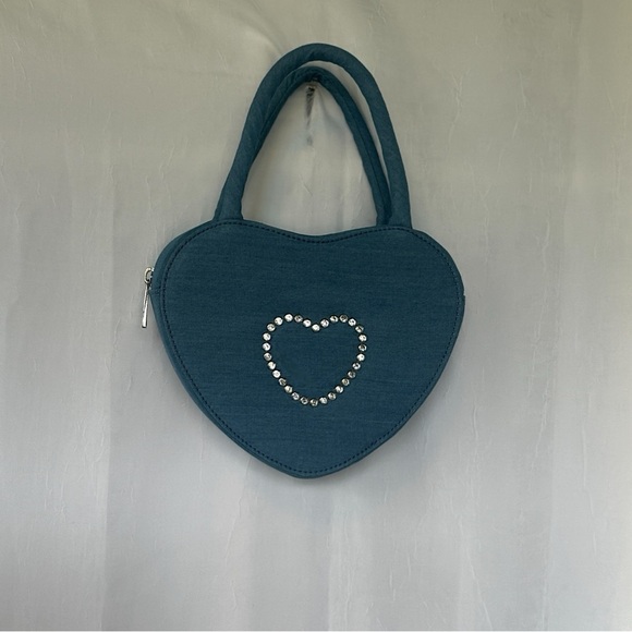 3/$20 💥 Olivia Miller Heart Shape Jewel Embellished Mini Clutch Bag Purse NWT - Picture 5 of 17
